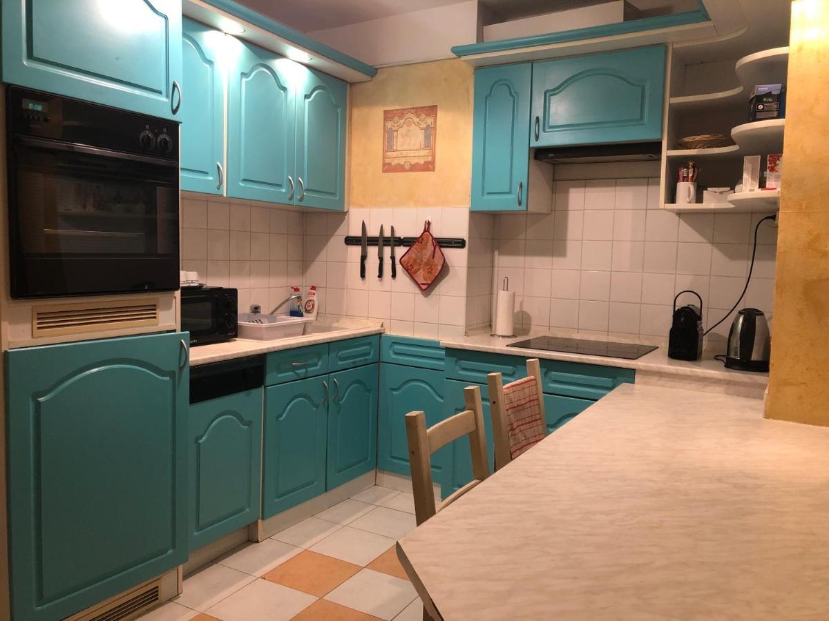 Large Apartment With Garage And Terrace بودابست المظهر الخارجي الصورة